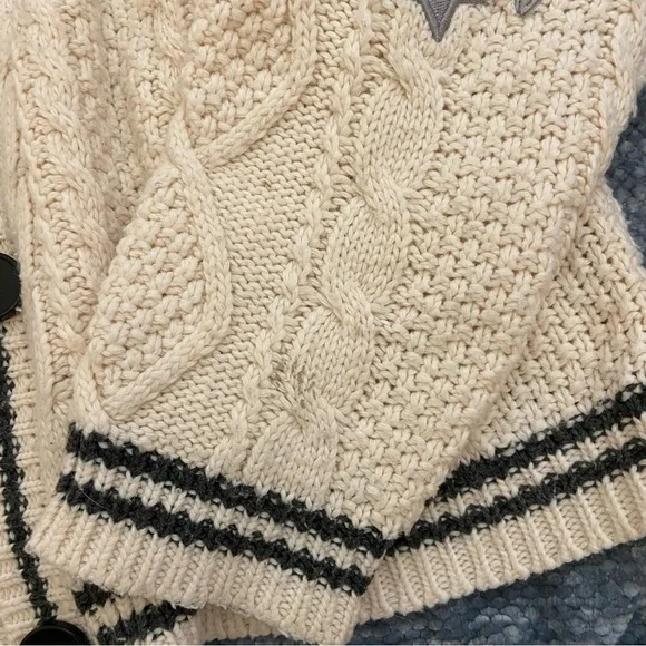 Taylor Swift CARDIGAN Cream Cable HEAVY Knit with Star Accents Oversized Fit - Picture 10 of 16